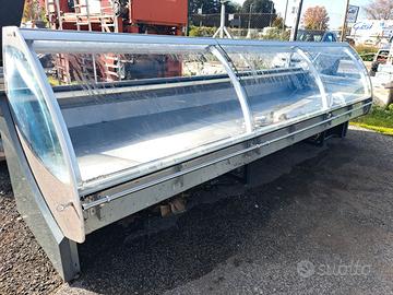 Bancone vetrina Pastorfrigor da 370 cm refrigerato