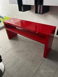 mobile arredamento rosso