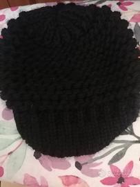 Berretto lana nero donna con visiera
