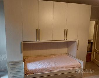 Armadio a ponte con letto