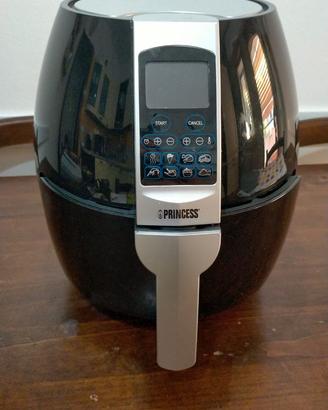 Friggitrice ad aria con accessori