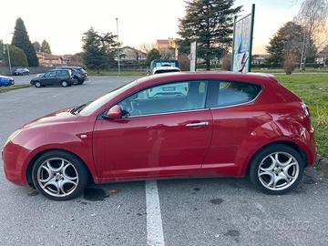 L'auto è in buone condizioni.