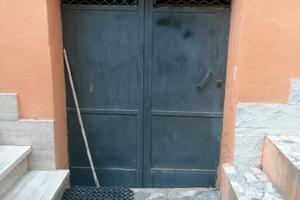 Cantina in centro, due piani