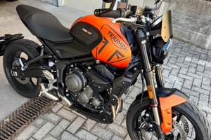 Trident 660