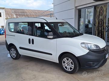 FIAT DOBLO' COMBI 5POSTI