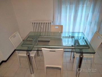 tavolo in vetro/metallo 