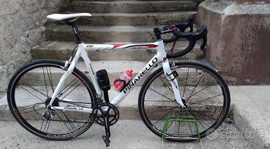 Bici da corsa Pinarello Paris