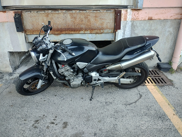 Honda hornet 900 2002