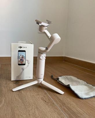 DJI OM 5 – Gimbal Stabilizzatore per smartphone