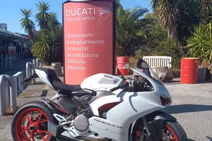 Ducati Panigale V2