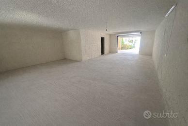 GARAGE con Veranda privata