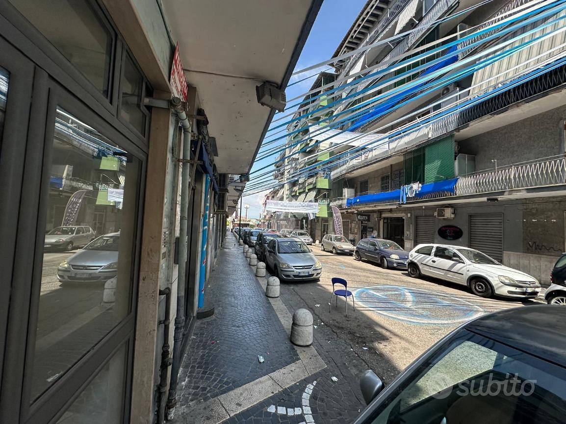 NEGOZIO A NAPOLI - Altro