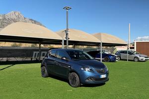 Lancia Ypsilon 1.0 Hybrid Ecochic Gold