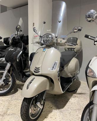 Piaggio Vespa 125 GTS