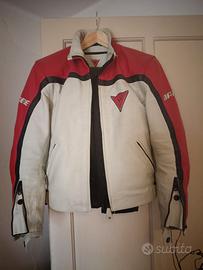 Tuta in pelle da donna per moto