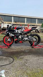 Aprilia rs 660