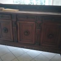 CREDENZA E VETRINA IN STILE FINE 1800 INIZI 1900.
