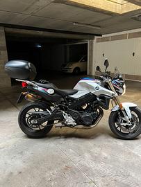 MOTO BMW F 800R con pochissimi KM