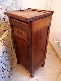 Piccolo mobiletto comò vintage