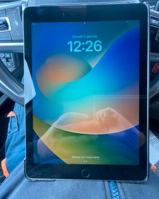 Ipad 6 generazione 32 giga 9.7 pollici 4g ewi fi
