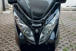 Suzuki Burgman 400 k8