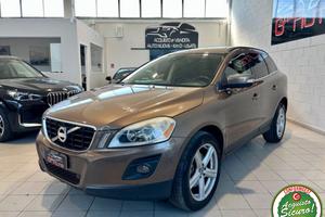 VOLVO XC60 2.4 D AWD Momentum
