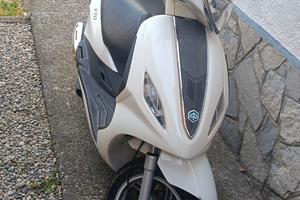 Piaggio Fly 125