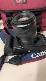 Canon analogica a pellicola con obiettivo