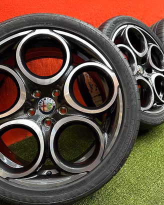Cerchi Alfa Romeo Giulietta Gomme Nuove 225 40 18
