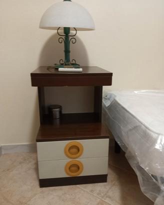 Comodino vintage per cameretta