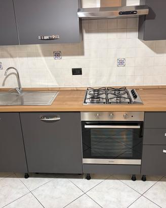 Cucina stella 240 cm completa di elettrodomestici