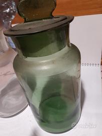 set di vasi  di vetro con  tappo