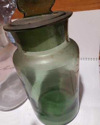 set di vasi  di vetro con  tappo