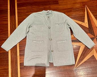 Cardigan elegante argento con bottoni gioiello