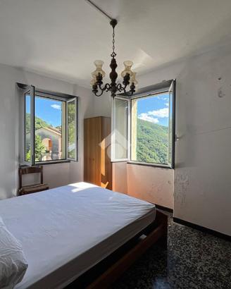 CASA SEMINDIPENDENTE A LORSICA