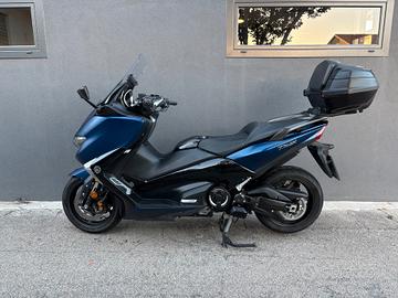 Yamaha T Max DX