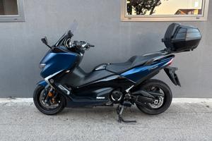 Yamaha T Max DX