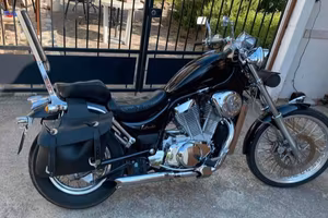 Suzuki intruder 