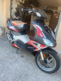 Aprilia Sr 50 (2 tempi)