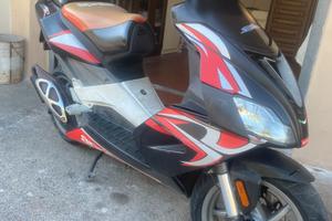 Aprilia Sr 50 (2 tempi)