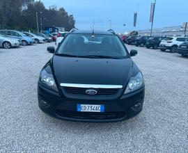 Ford Focus 1.6 (115CV) 5p. Bz.- GPL Titanium