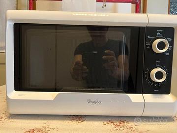 Forno microonde grill e scongelamento