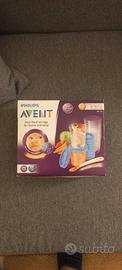 Frullatore e vaporiera AVENT + vasetti AVENT