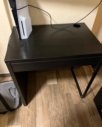 Scrivania ikea