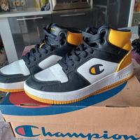 scarpe Champions mai usate 