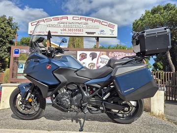 NT 1100 DCT Honda allestimento touring