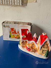 Casetta Natalizia Decorativa con Luci in Ceramica