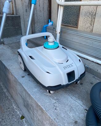 Robot pulitore automatico per piscina