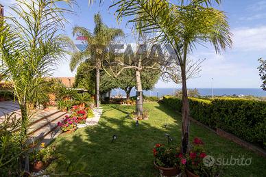 Appartamento - Aci Castello