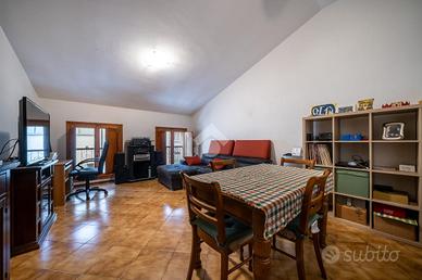 4 LOCALI A MONTECCHIO EMILIA